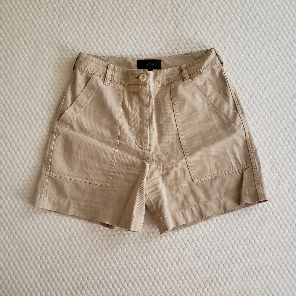 Jcrew Chino camp short high rise 5" inseam size 2
